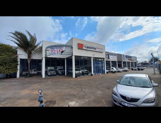 2,300M² SHOWROOM FOR SALE IN ANDERBOLT